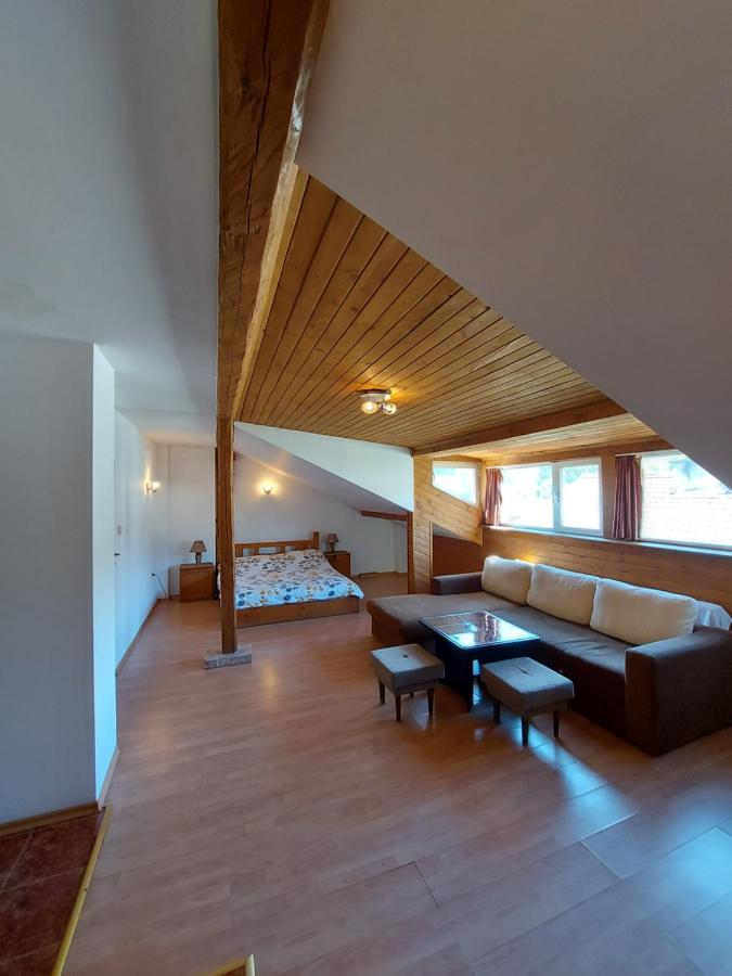 דוברינישטה Vasi Apartments מראה חיצוני תמונה