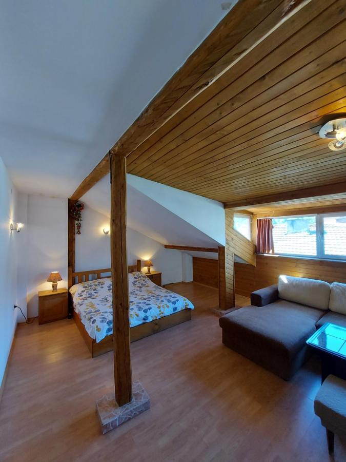 דוברינישטה Vasi Apartments מראה חיצוני תמונה