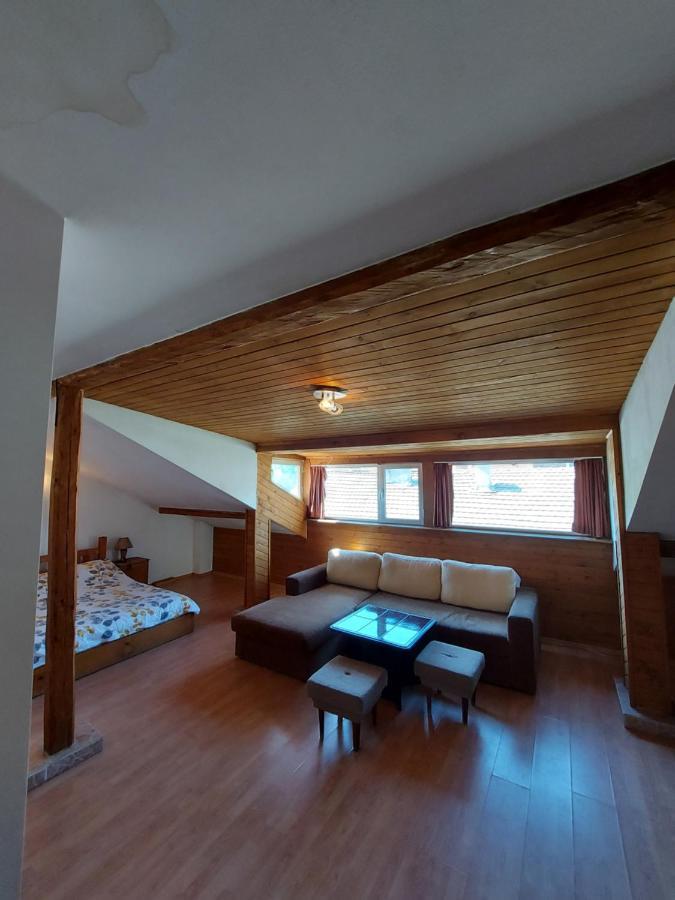 דוברינישטה Vasi Apartments מראה חיצוני תמונה